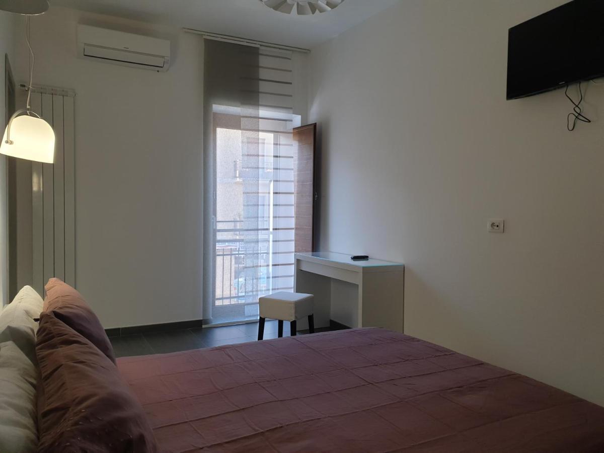 Pomodoro Bed Castrovillari Exterior foto